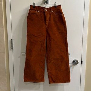 Levi’s Mile High Cropped Wide Leg size 28